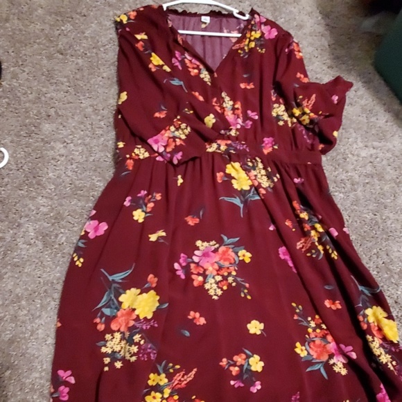 2 dresses from old Navy one large one extra large - Picture 2 of 3